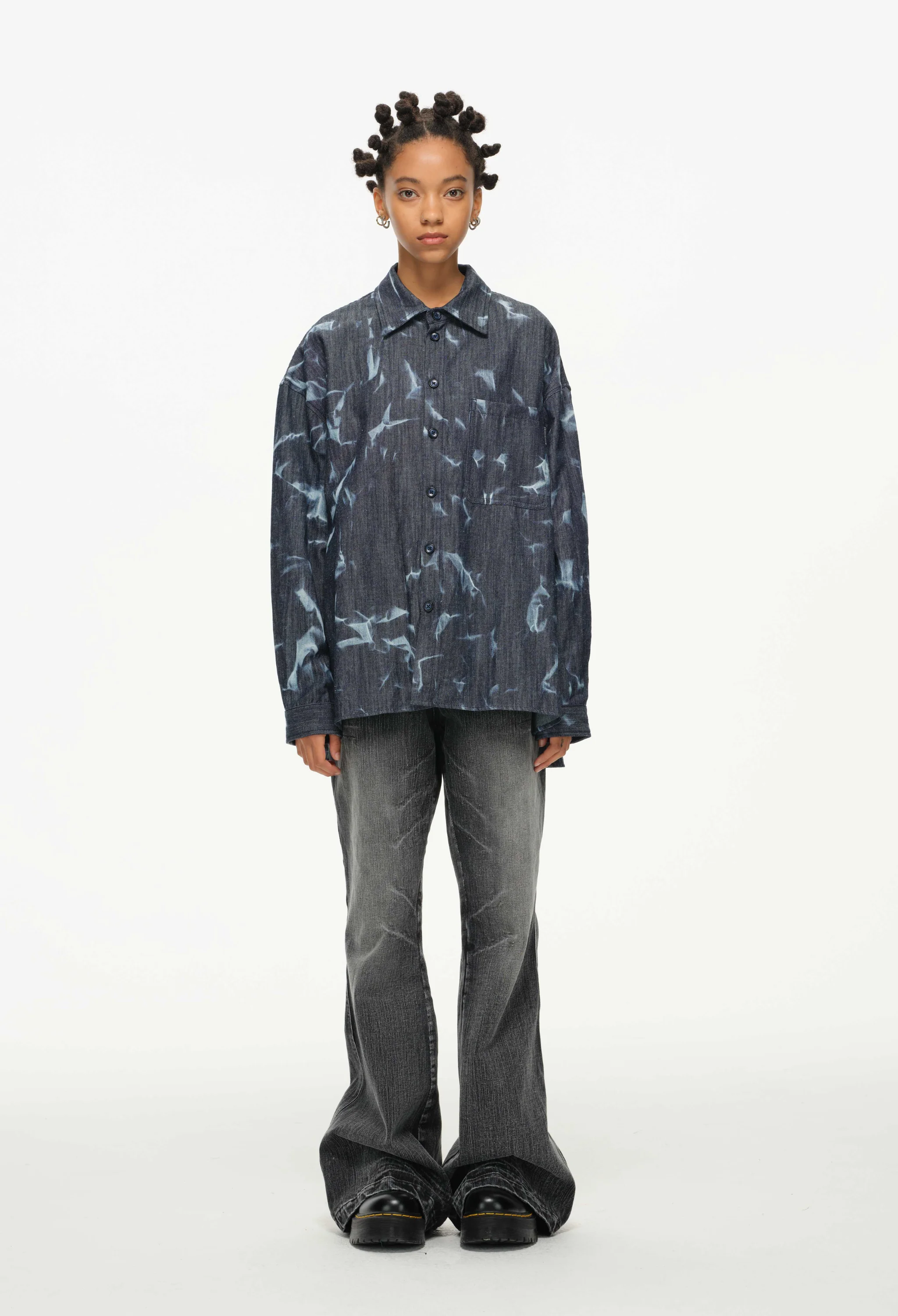 Abstract Indigo Button-Up Shirt – Washed Blue Pattern - Image 4