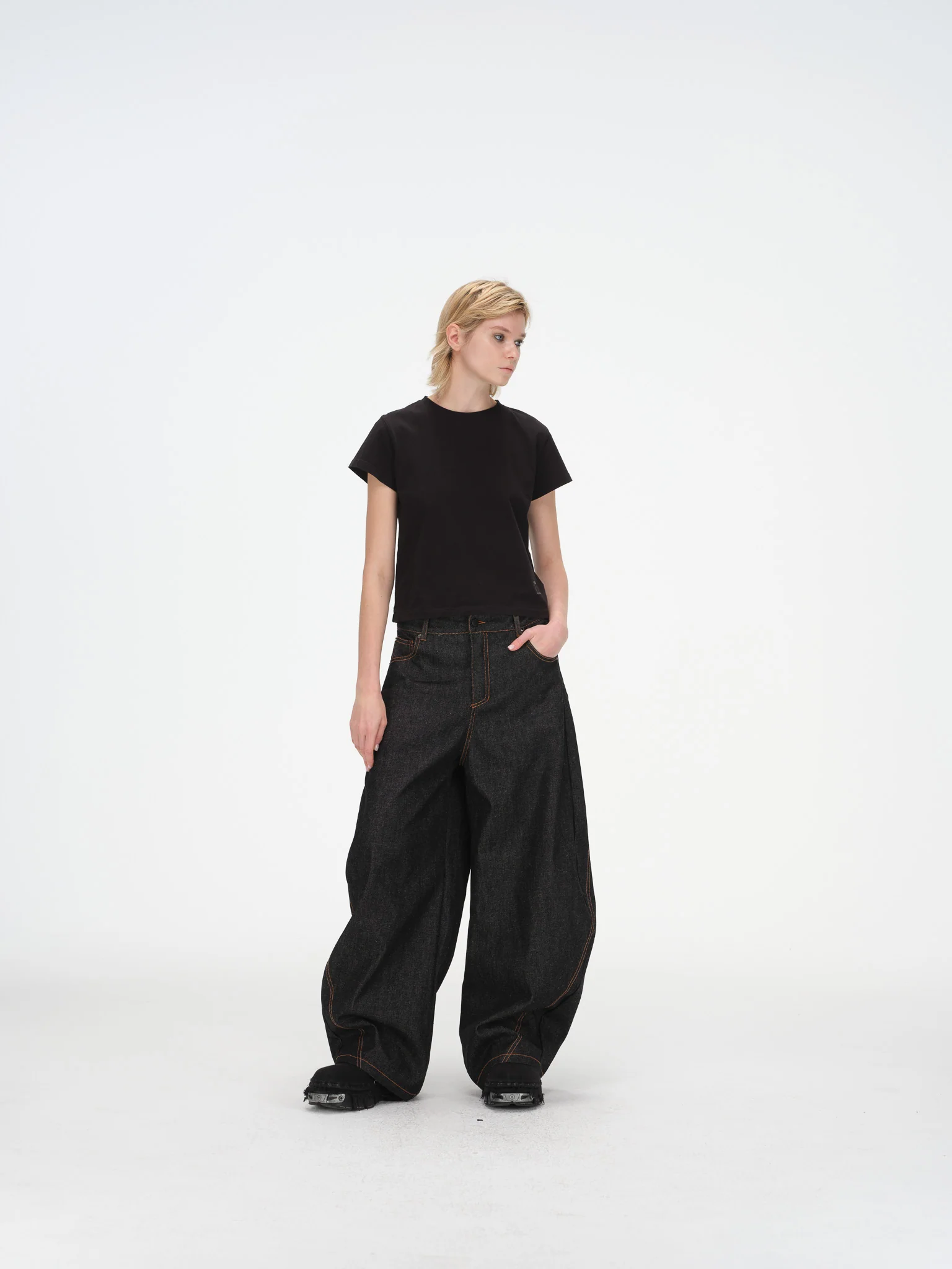 Barrel Wide Leg Jeans - Raw Indigo - Image 4