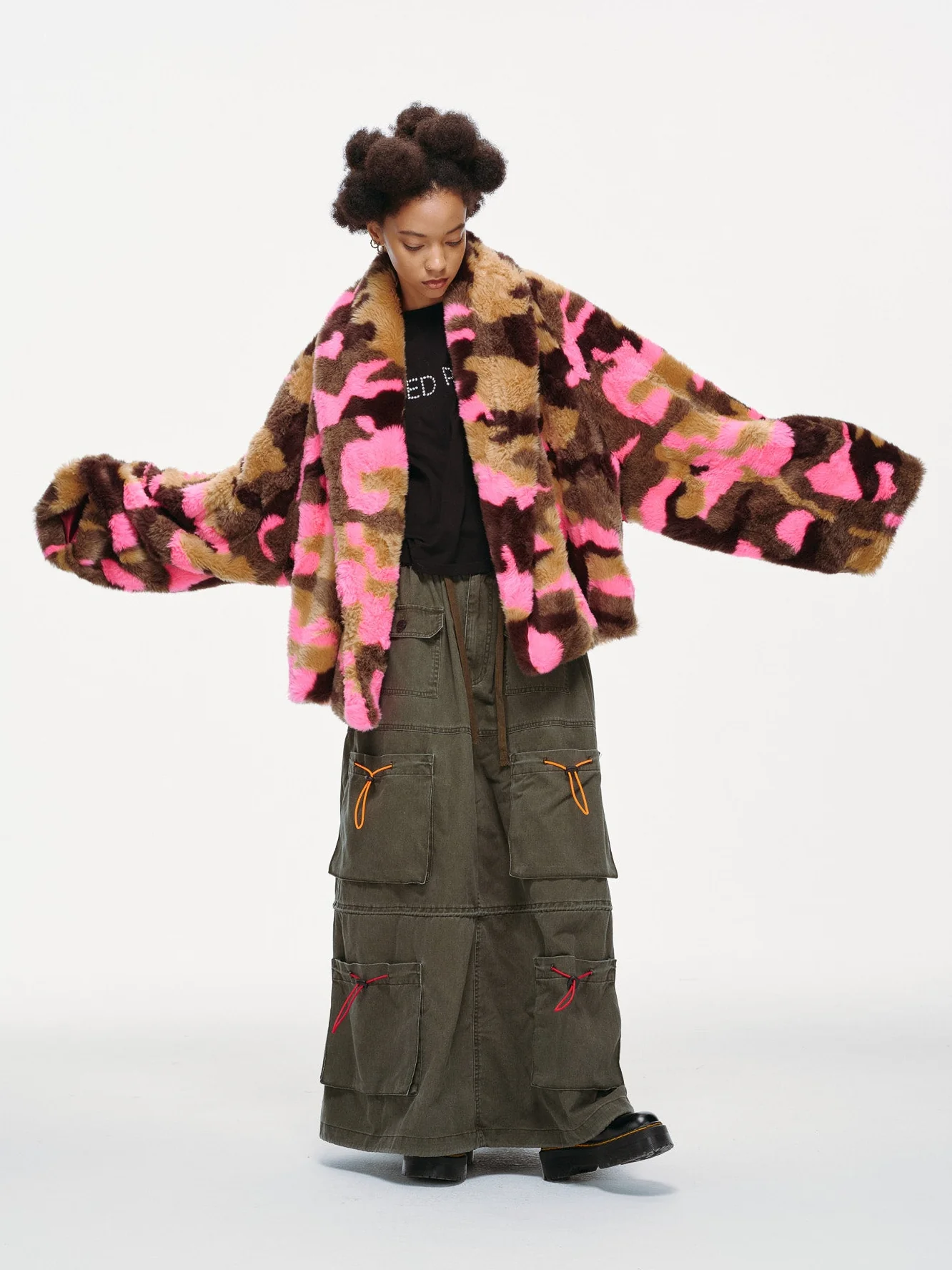Plush Pop Cropped Faux Fur – Pink Over Camo - Image 3