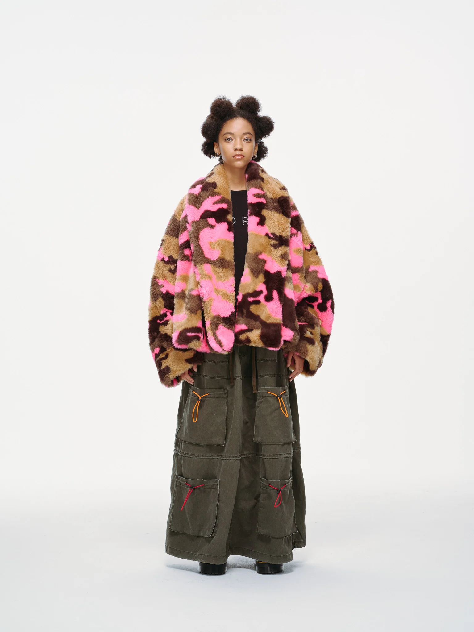 Plush Pop Cropped Faux Fur – Pink Over Camo - Image 4