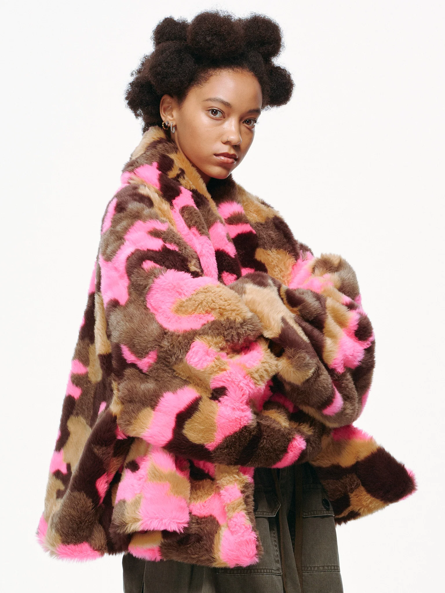 Plush Pop Cropped Faux Fur – Pink Over Camo - Image 9
