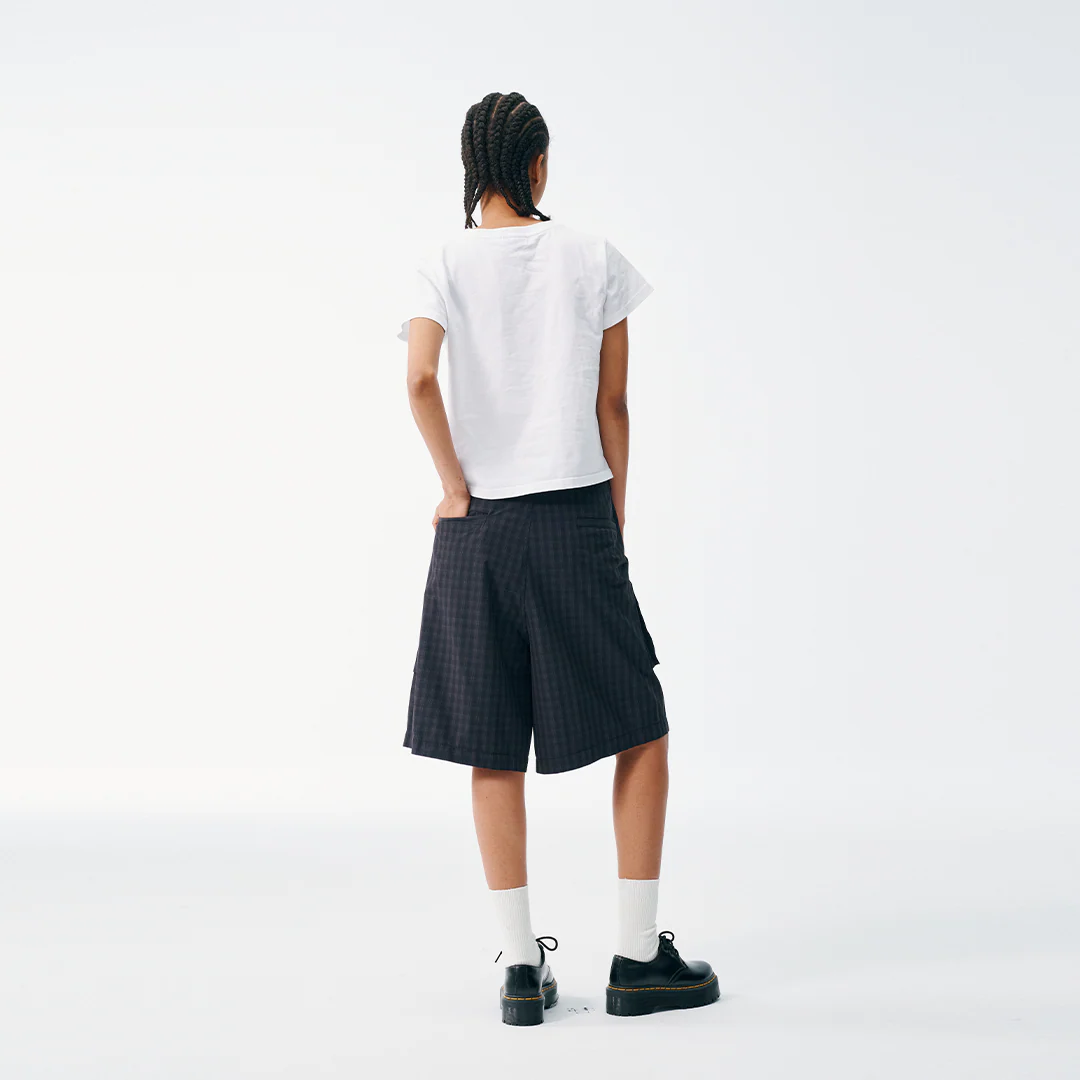 Check Pattern Cargo Shorts – Black Grid, Relaxed Fit, Pleated - Image 10