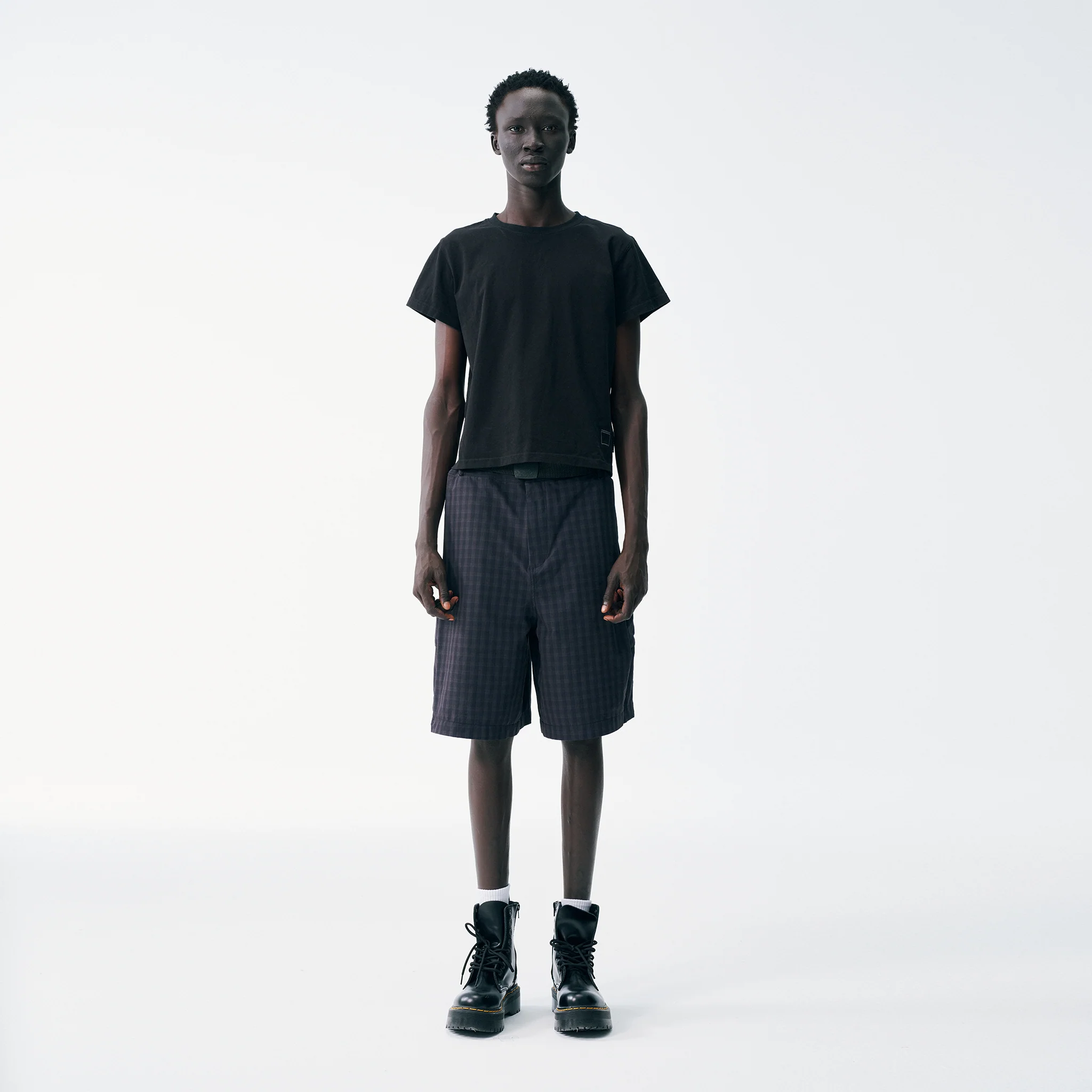 Check Pattern Cargo Shorts – Black Grid, Relaxed Fit, Pleated - Image 11