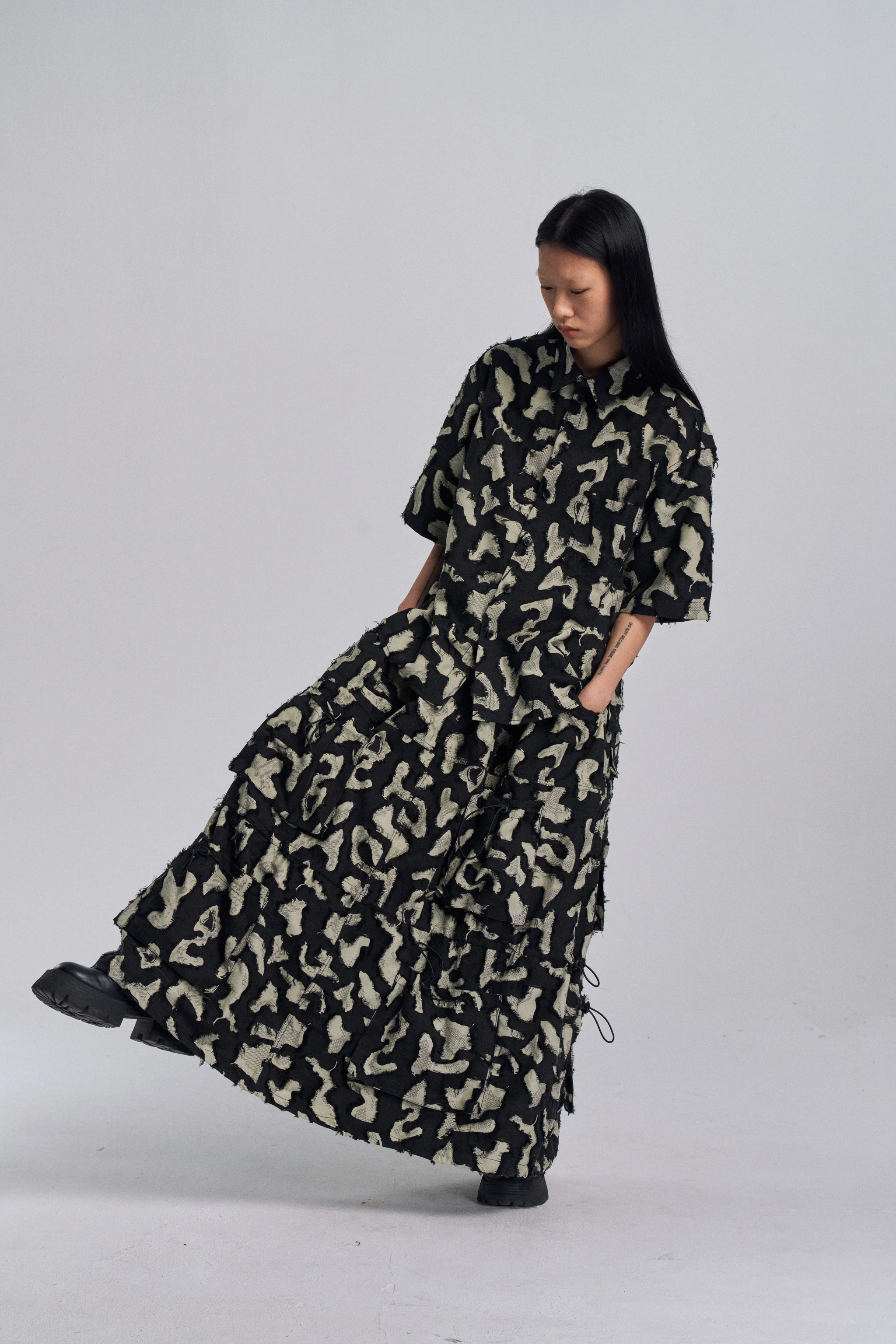 Raised Floral Cargo Skirt - Image 9
