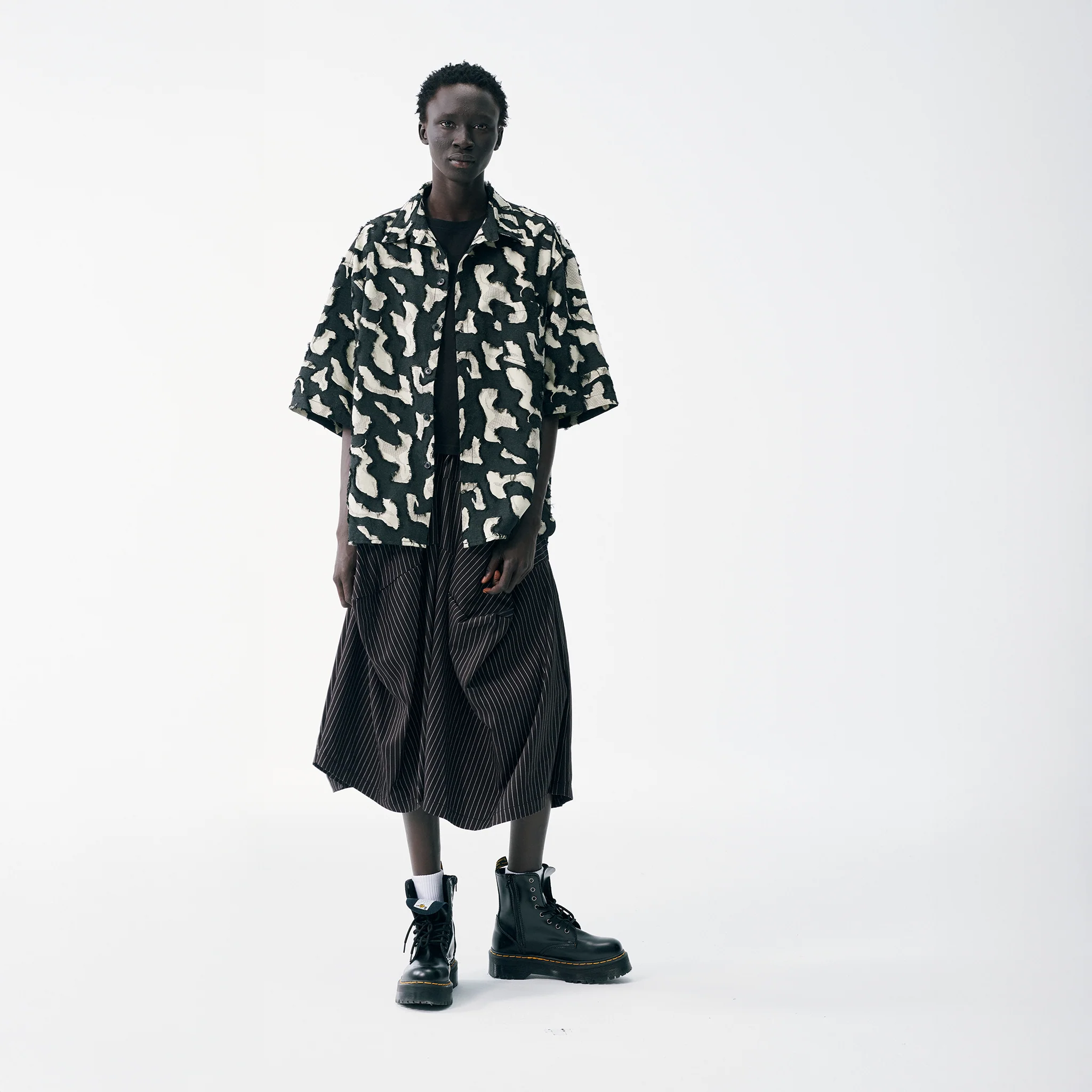 Raised Floral Summer Shirt - Image 4
