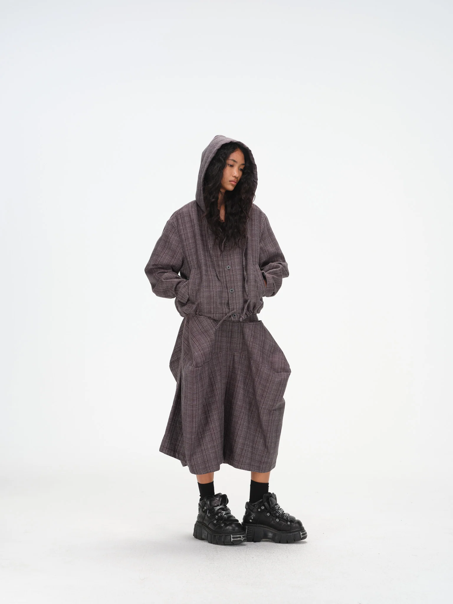 Gridline Lightweight Cropped Hooded Jacket - Dark Grey - Image 13