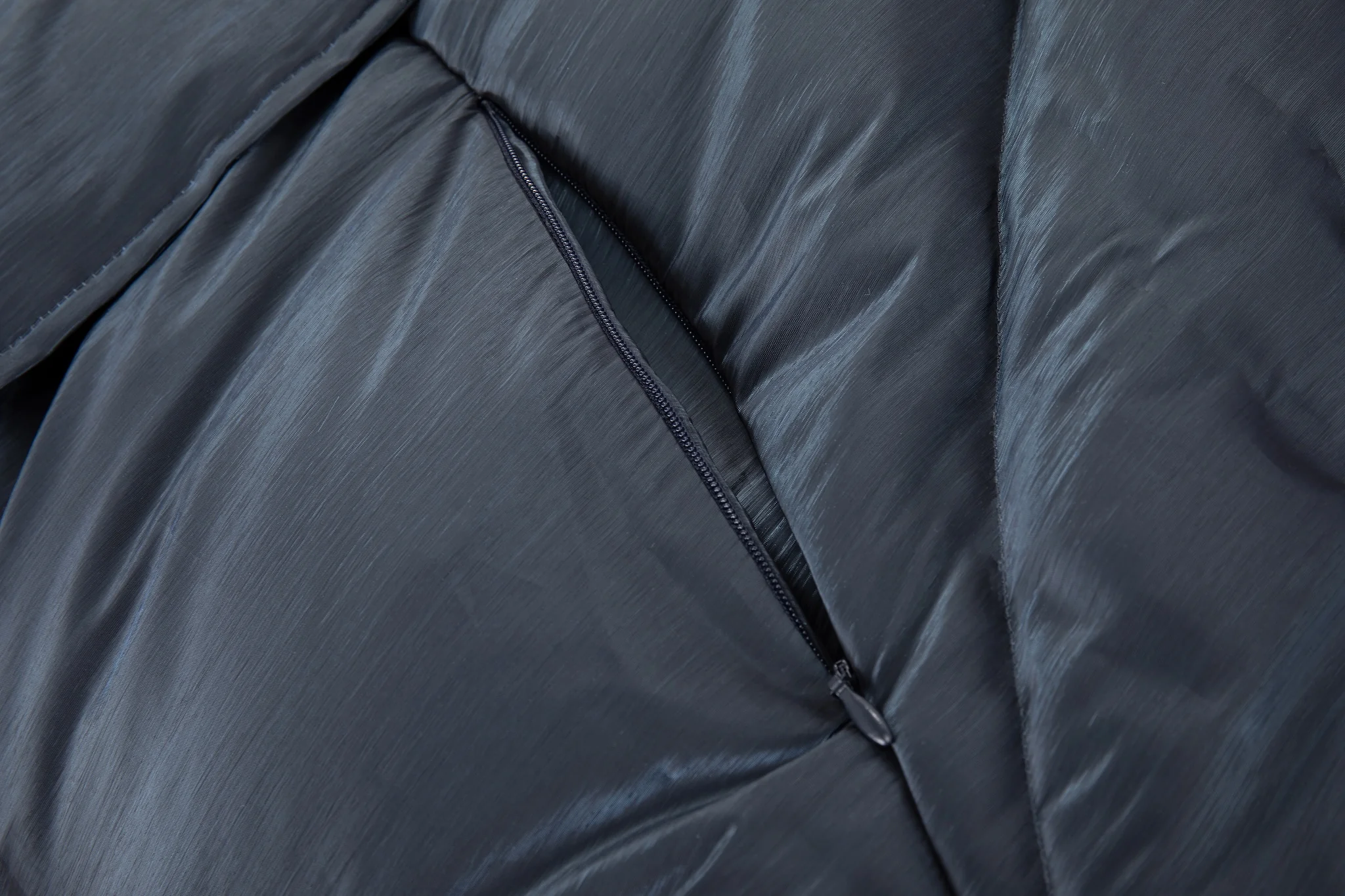 Iridescent Puffer Jacket – Midnight Blue - Image 12