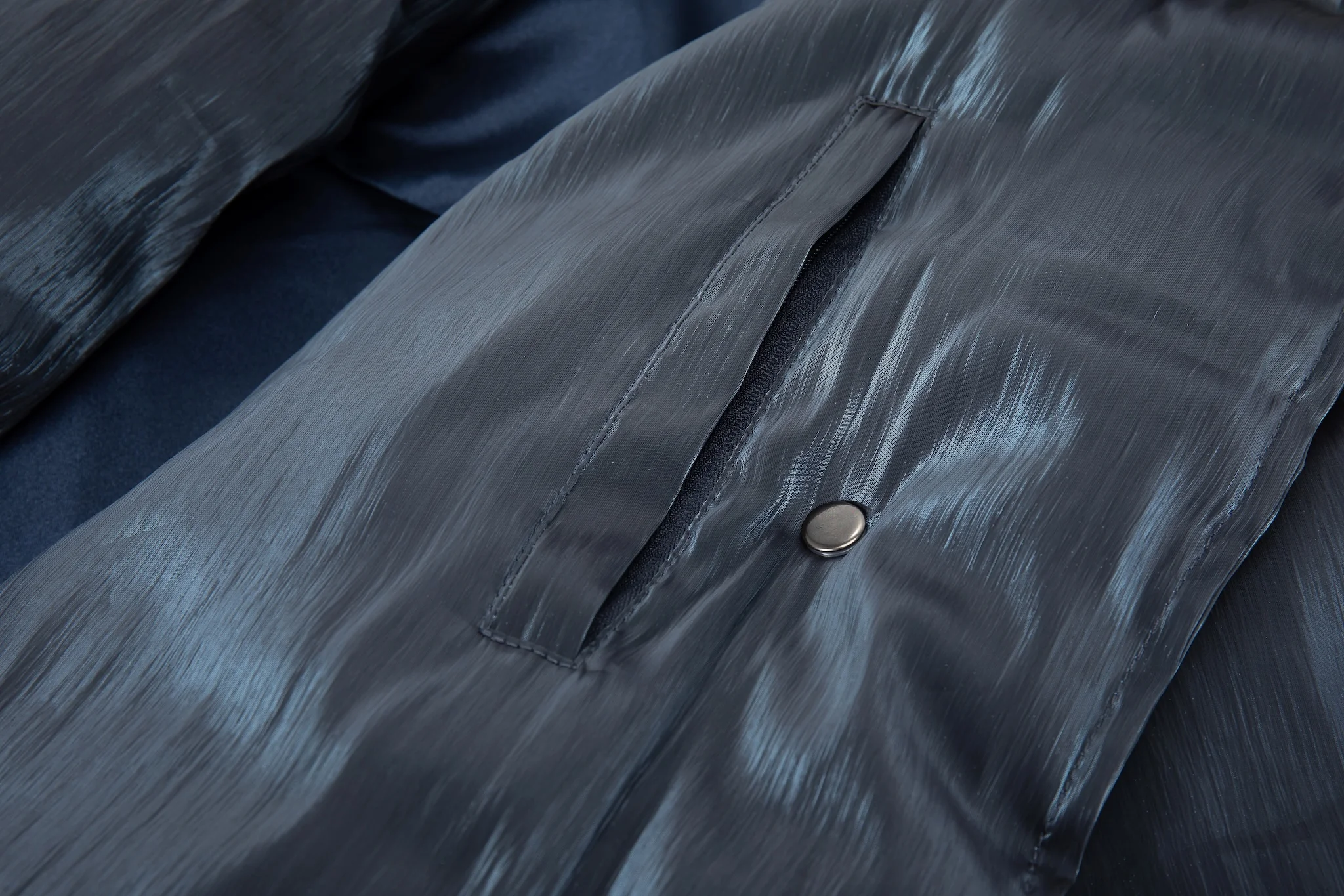 Iridescent Puffer Jacket – Midnight Blue - Image 14