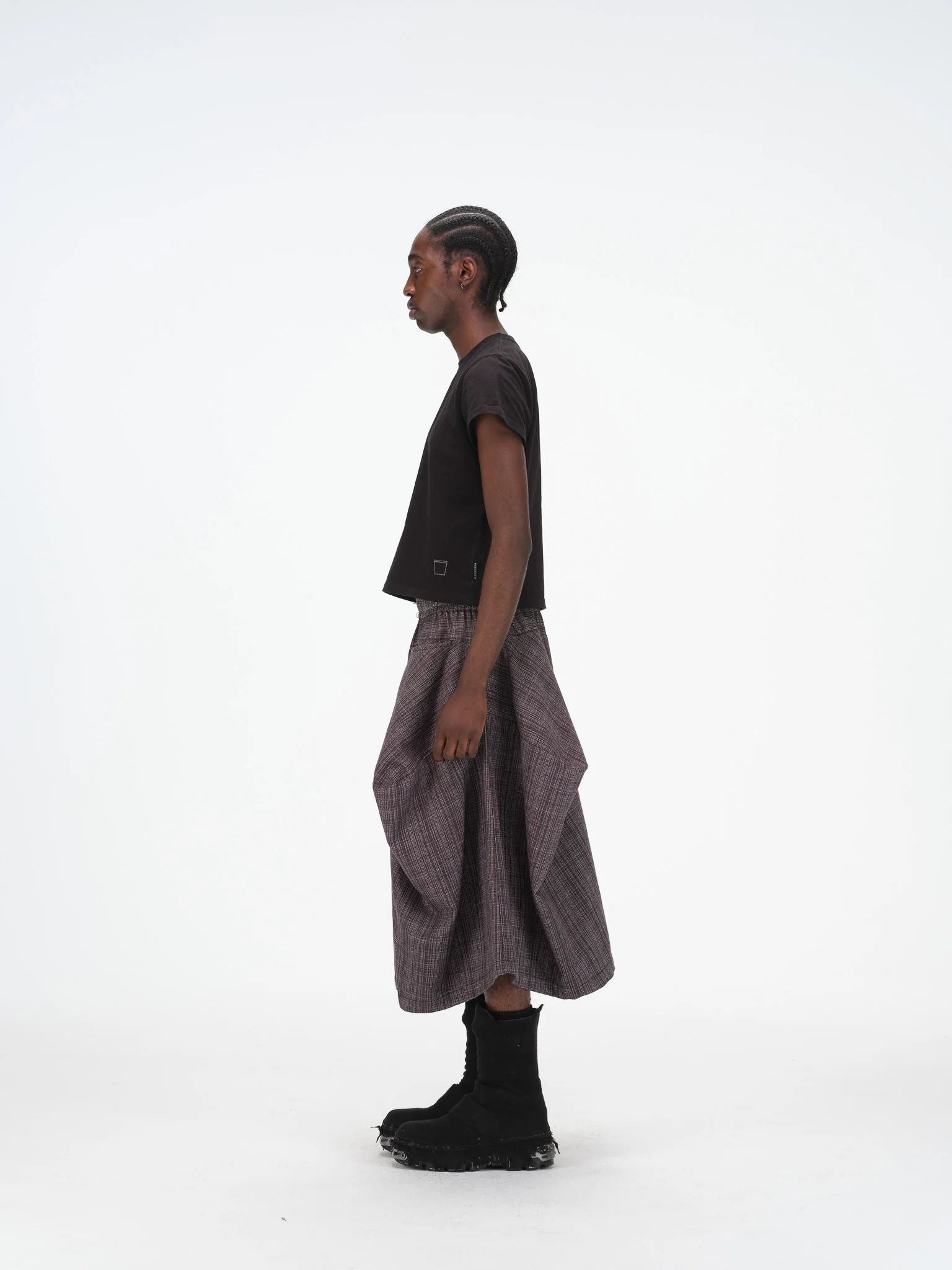 Gridline Structured Mid-Calf Shorts – Pleated Angular Drape, Dark Grey Plaid - Image 10