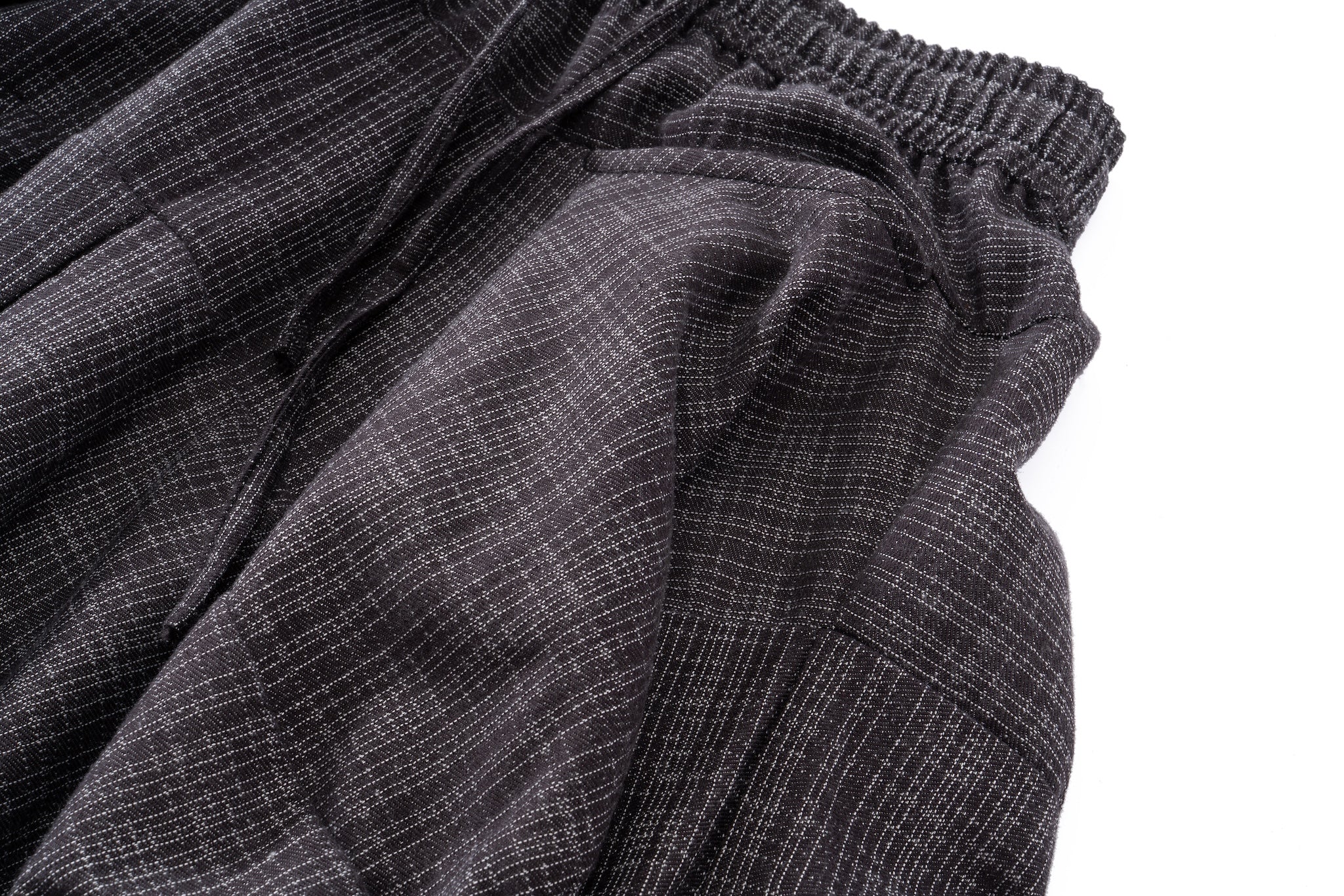 Gridline Structured Mid-Calf Shorts – Pleated Angular Drape, Dark Grey Plaid - Image 14