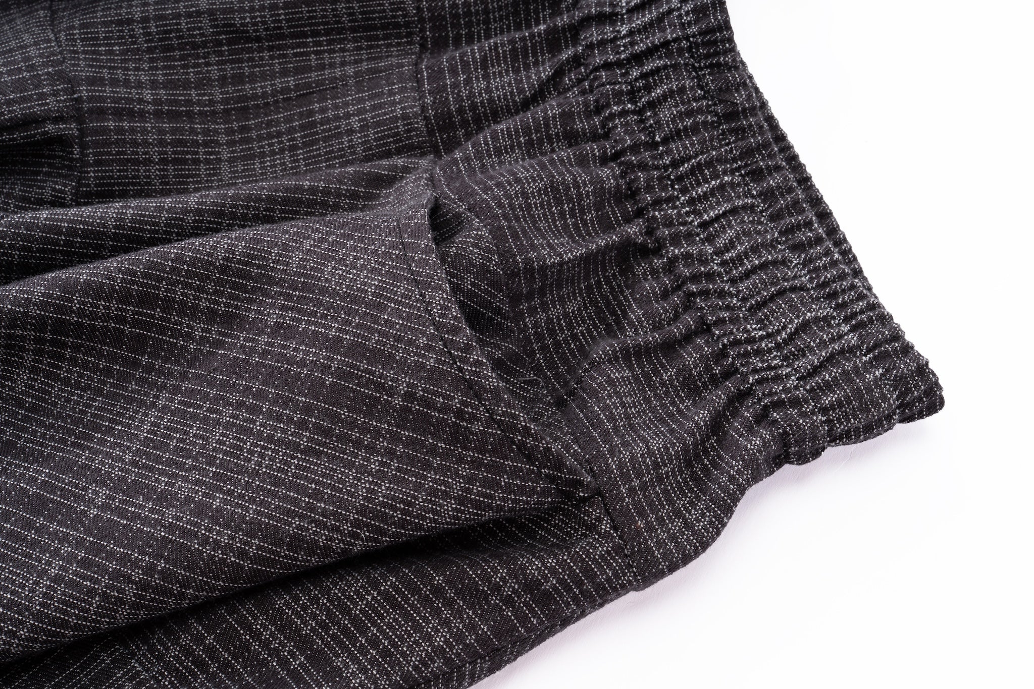 Gridline Structured Mid-Calf Shorts – Pleated Angular Drape, Dark Grey Plaid - Image 15