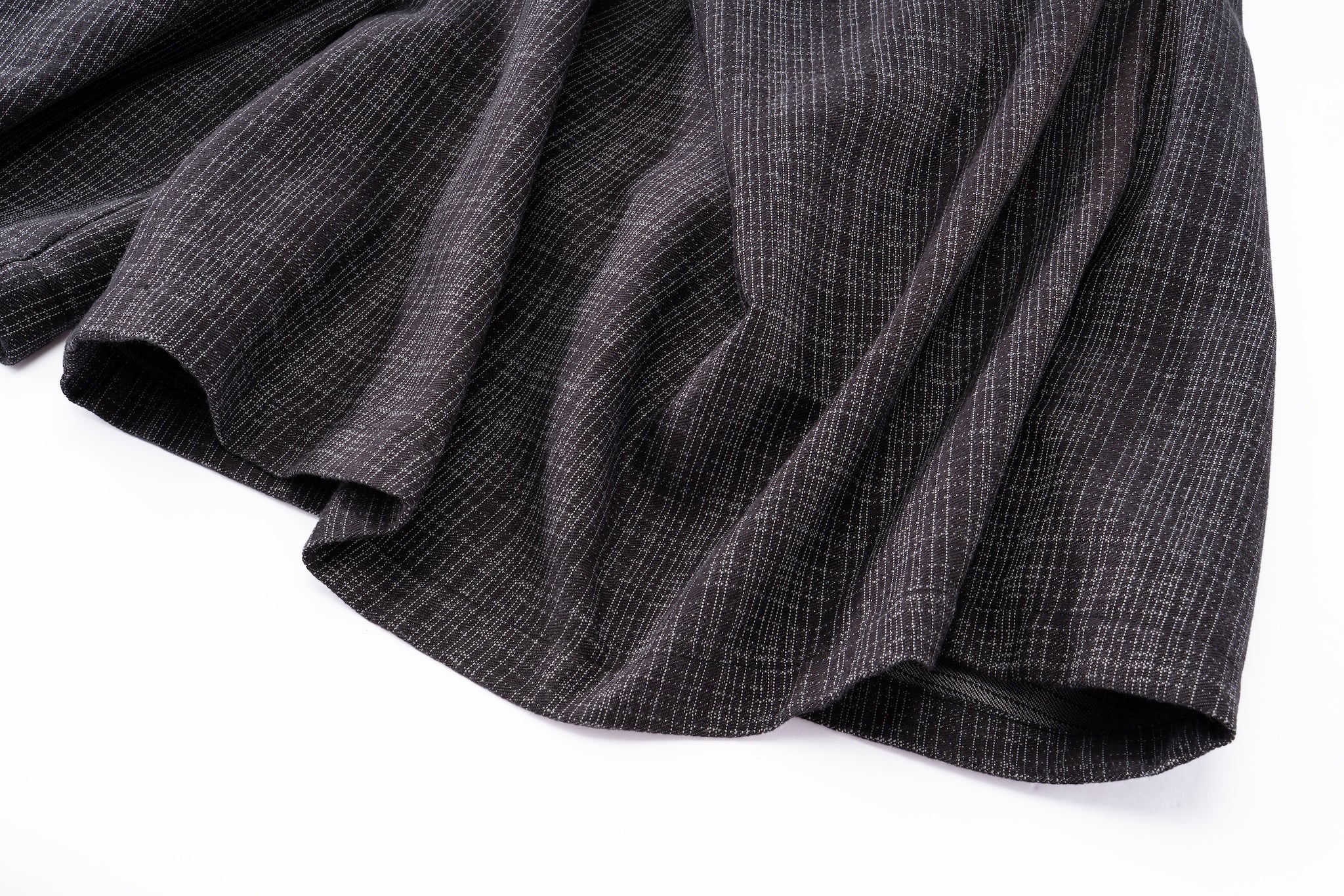 Gridline Structured Mid-Calf Shorts – Pleated Angular Drape, Dark Grey Plaid - Image 16