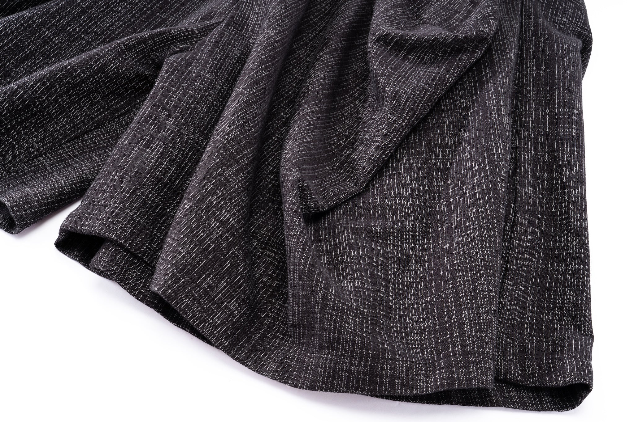 Gridline Structured Mid-Calf Shorts – Pleated Angular Drape, Dark Grey Plaid - Image 17