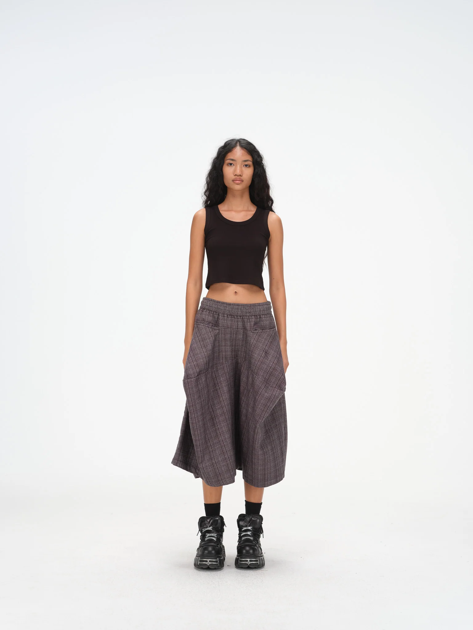 Gridline Structured Mid-Calf Shorts – Pleated Angular Drape, Dark Grey Plaid - Image 3