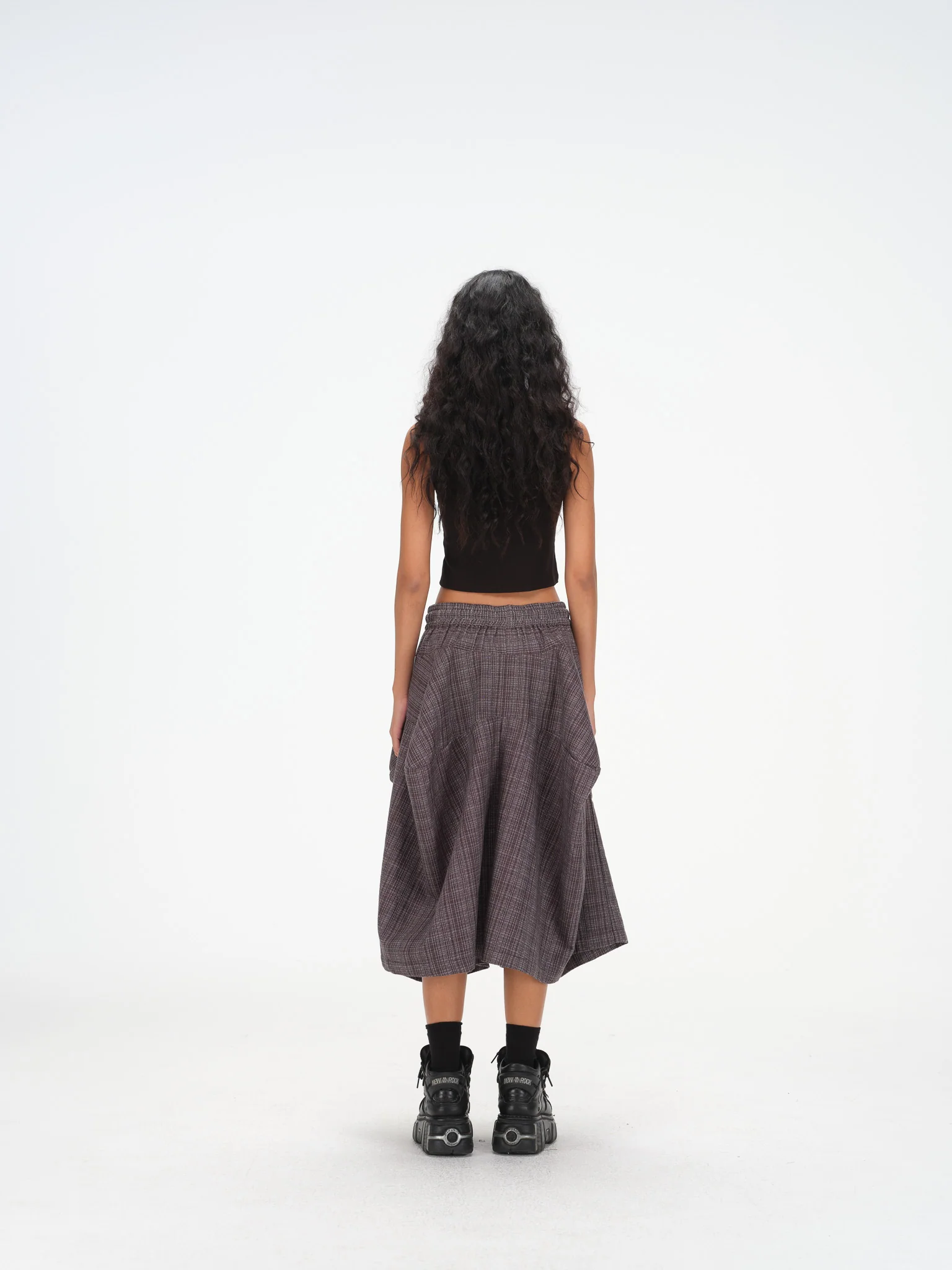 Gridline Structured Mid-Calf Shorts – Pleated Angular Drape, Dark Grey Plaid - Image 6