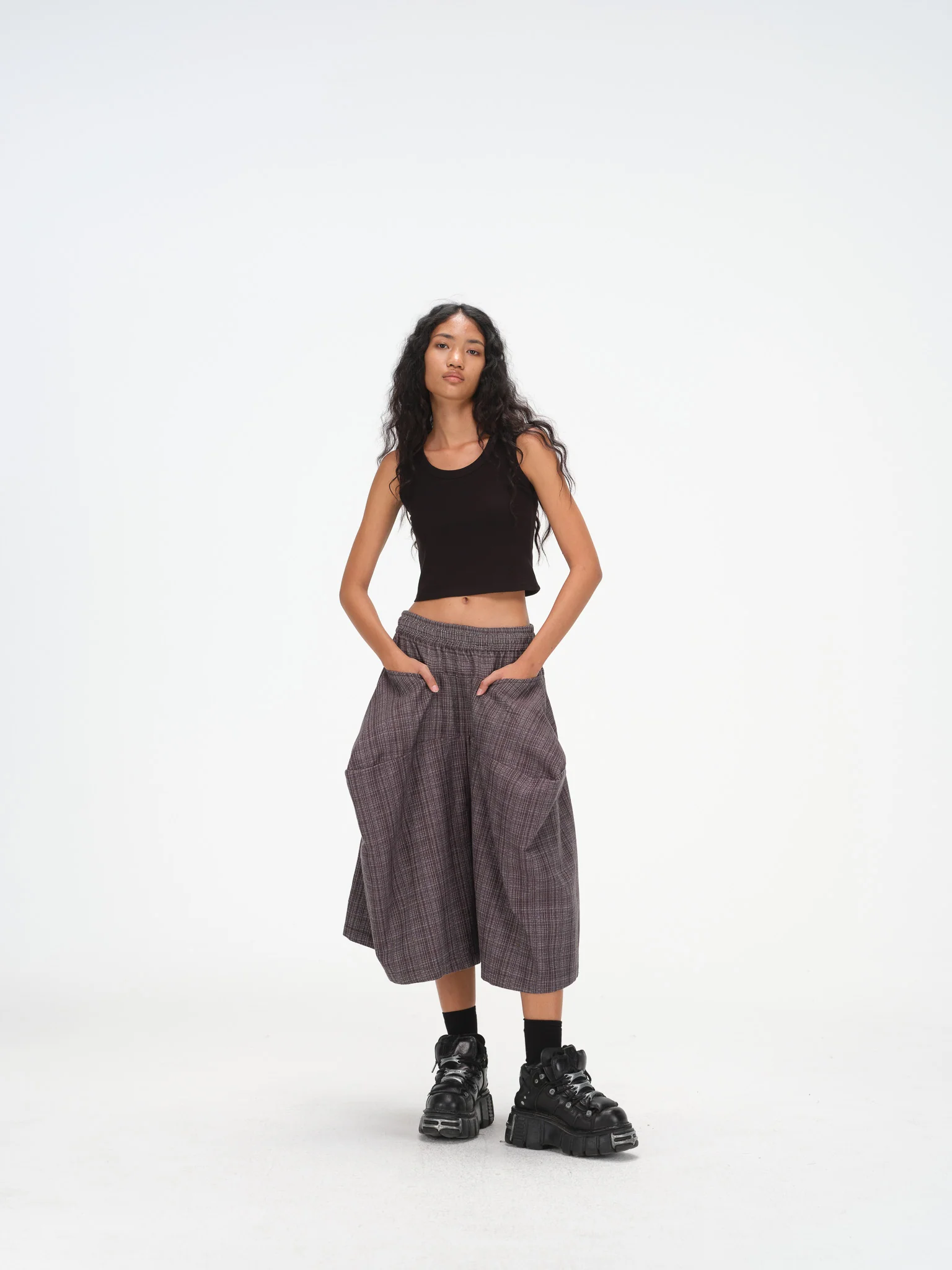 Gridline Structured Mid-Calf Shorts – Pleated Angular Drape, Dark Grey Plaid - Image 7