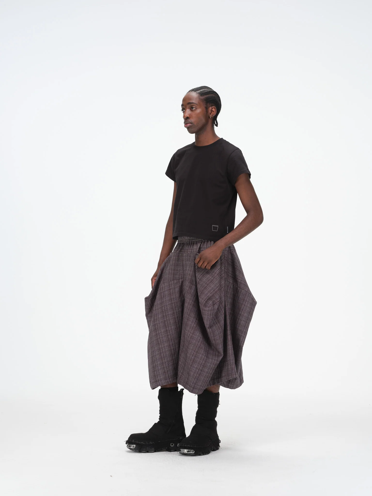 Gridline Structured Mid-Calf Shorts – Pleated Angular Drape, Dark Grey Plaid - Image 9