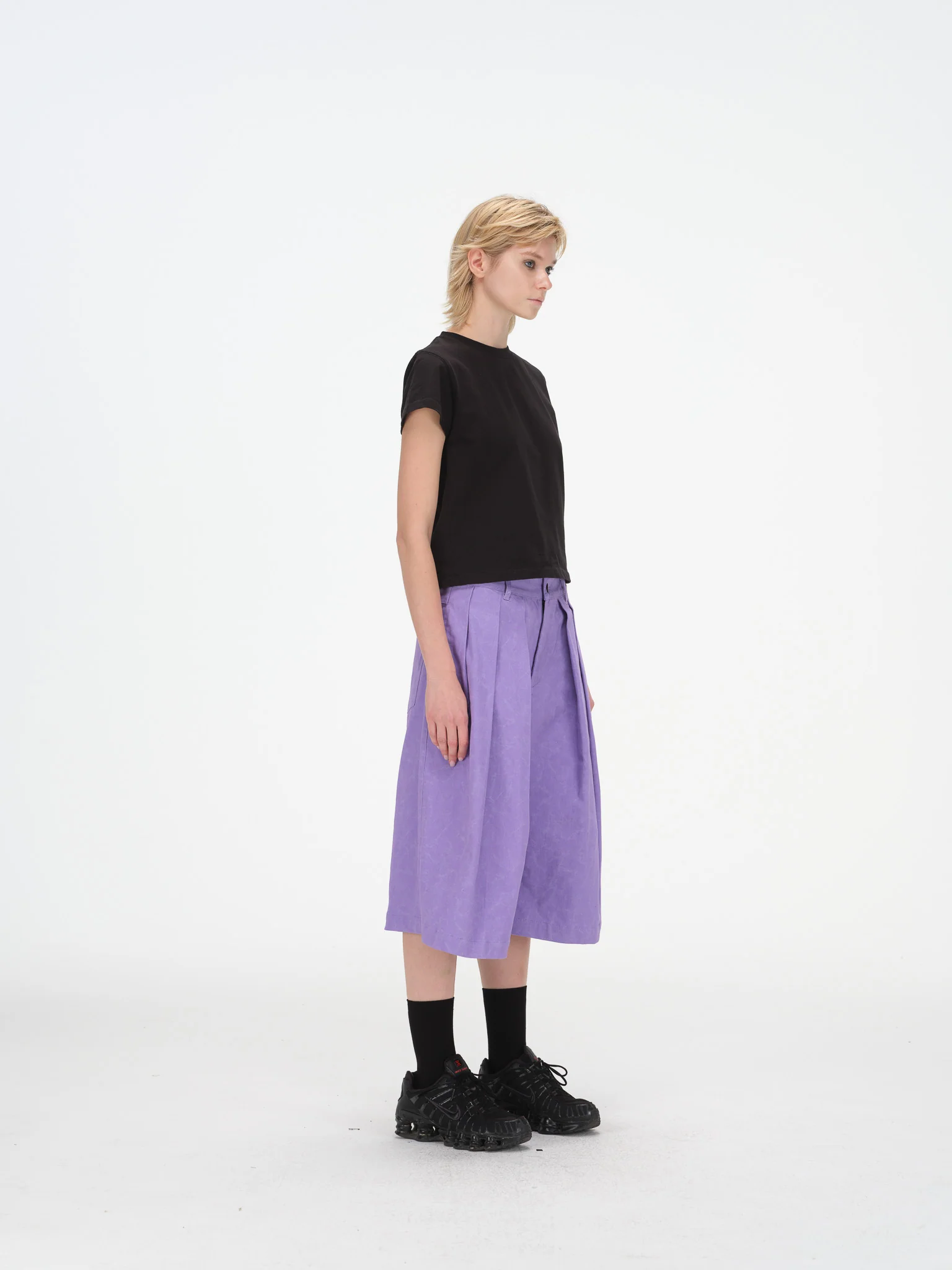 Wide-Leg Pleated Shorts - Purple - Image 3