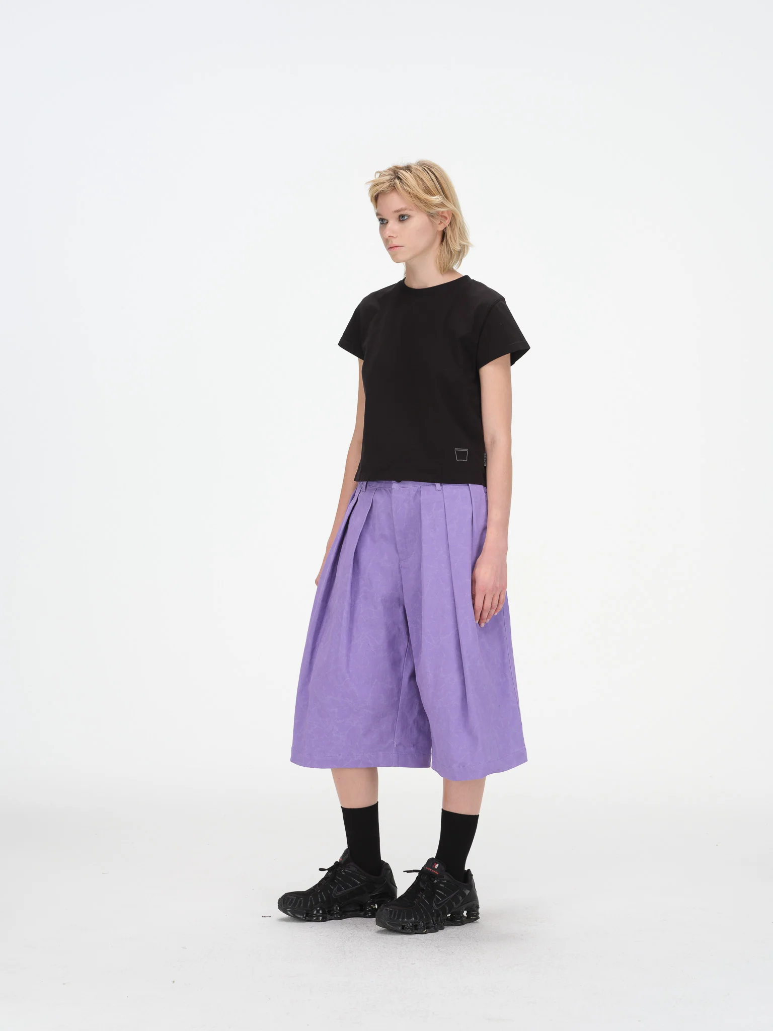 Wide-Leg Pleated Shorts - Purple - Image 5
